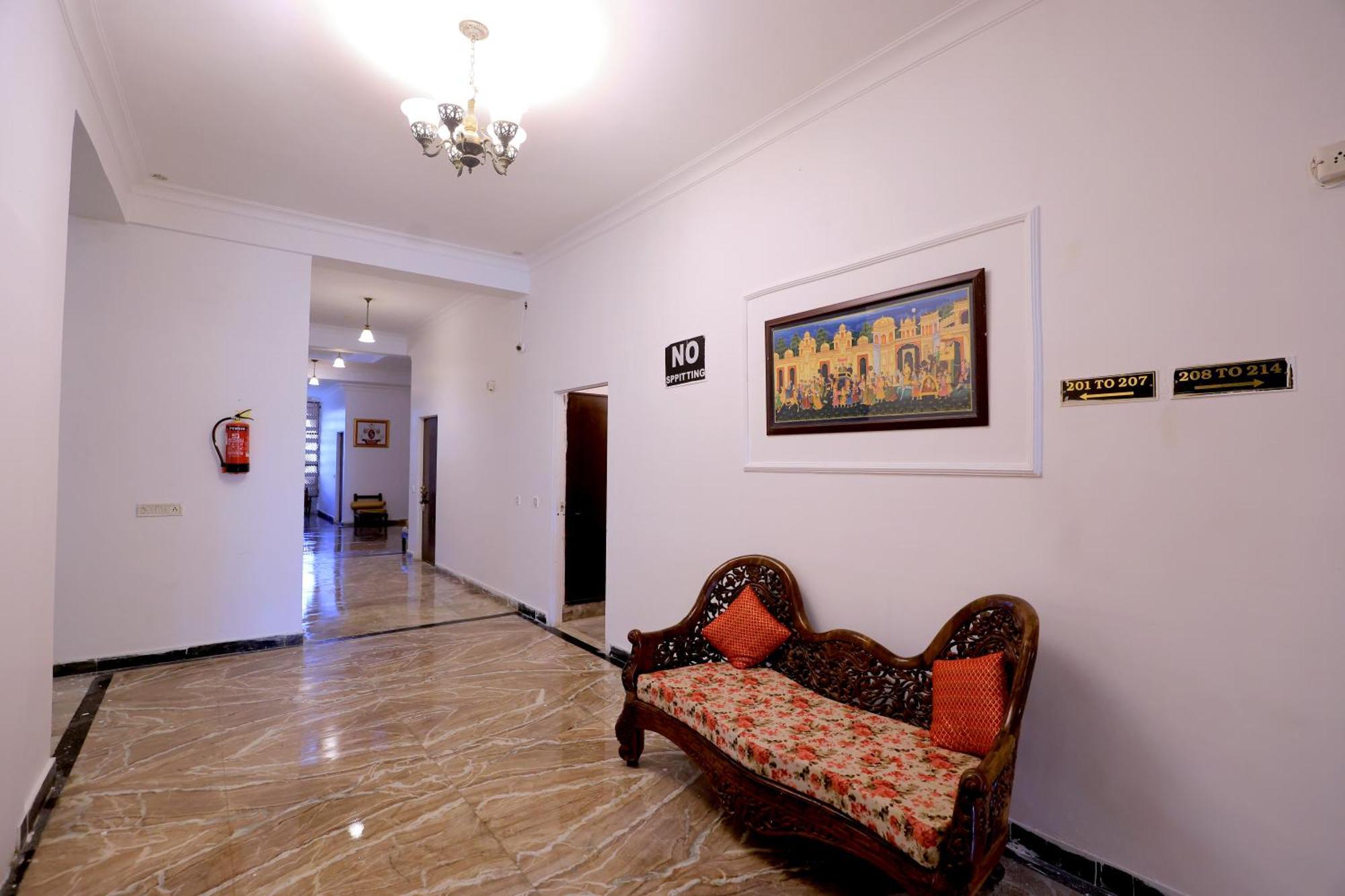منتجع ساتيام بالاس بوشكار المظهر الخارجي الصورة